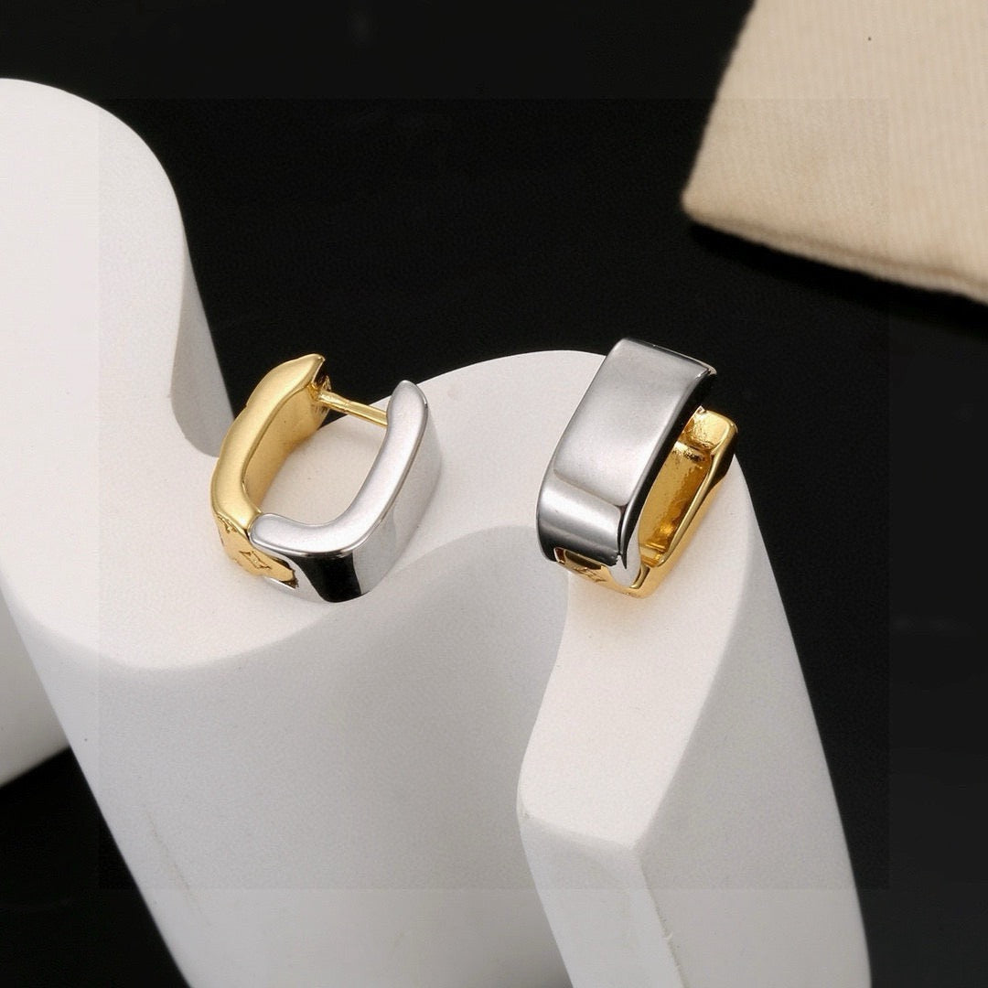 LOUIS VUITTON Four-Leaf Clover Earrings