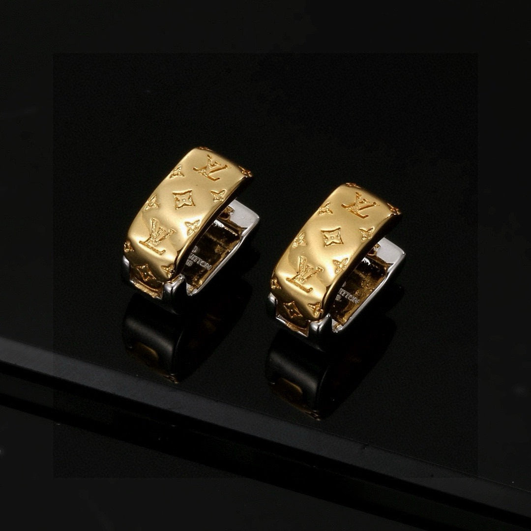 LOUIS VUITTON Four-Leaf Clover Earrings