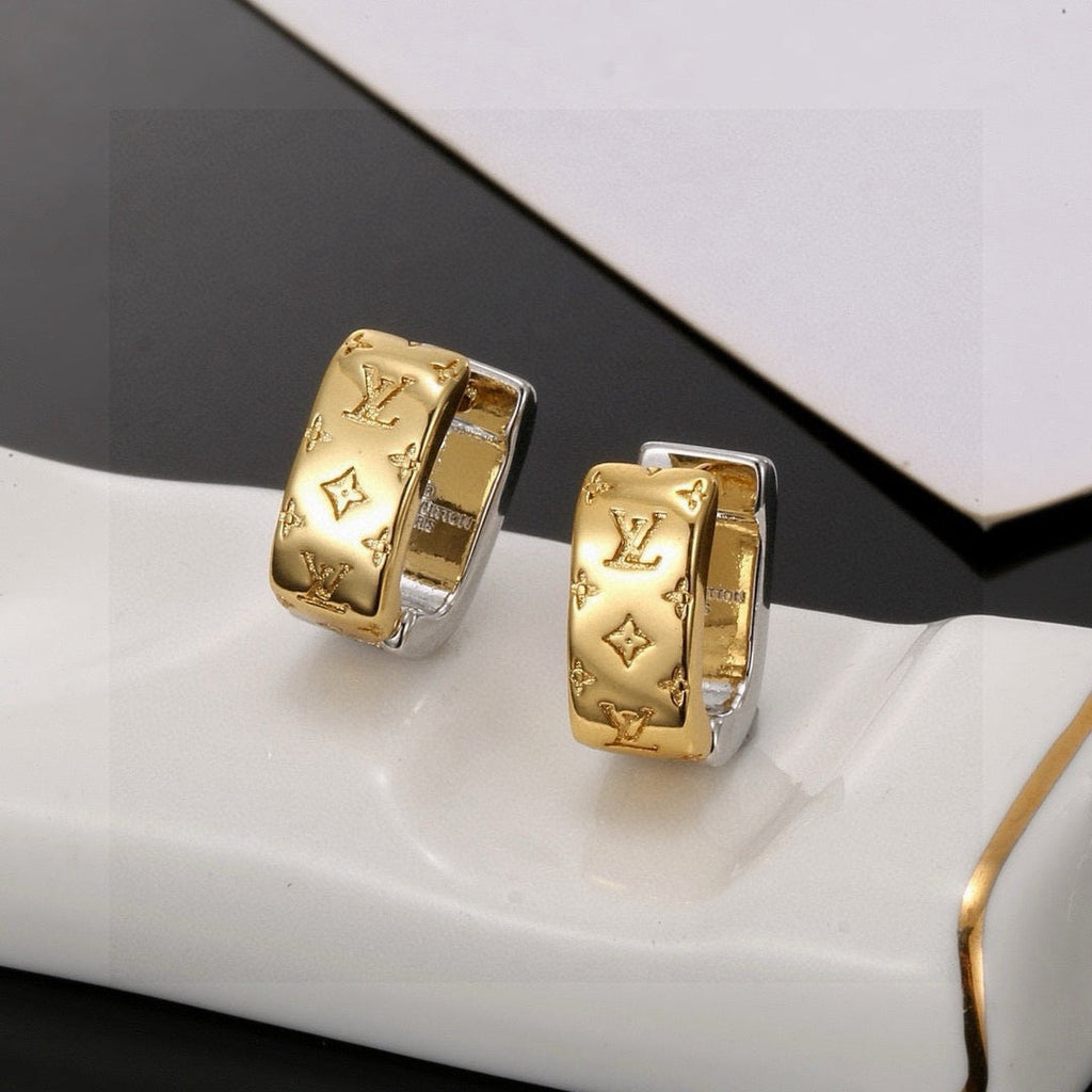 LOUIS VUITTON Four-Leaf Clover Earrings