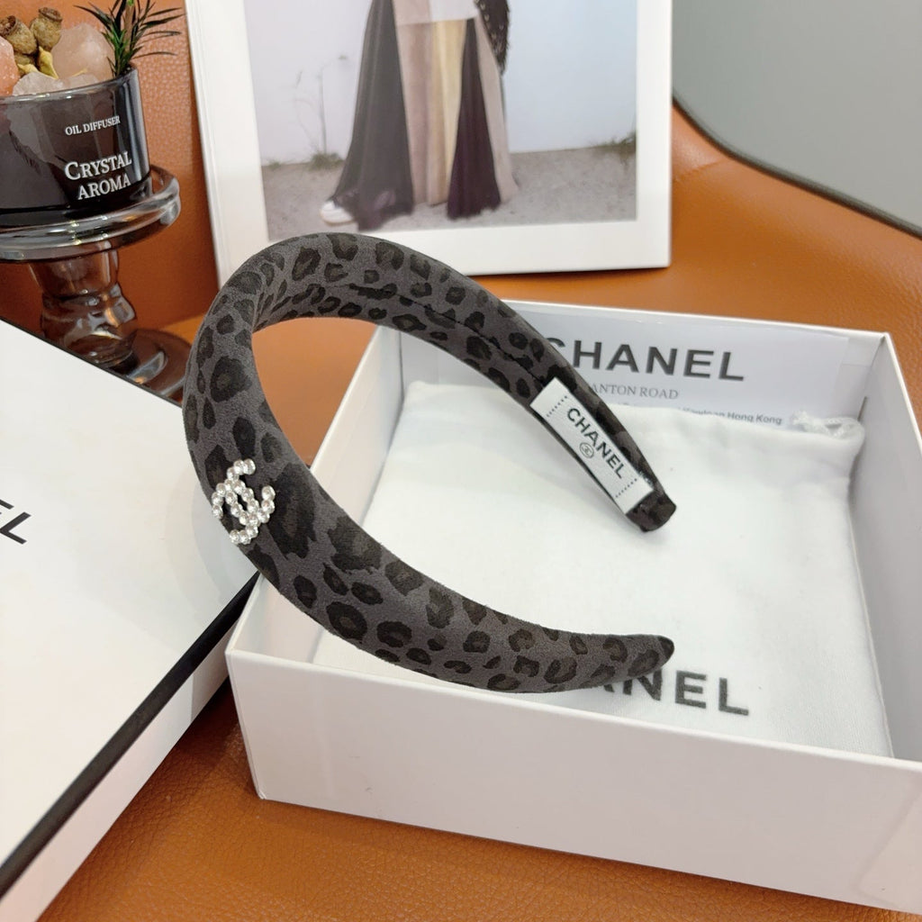 CHANEL Padded Vintage Headband
