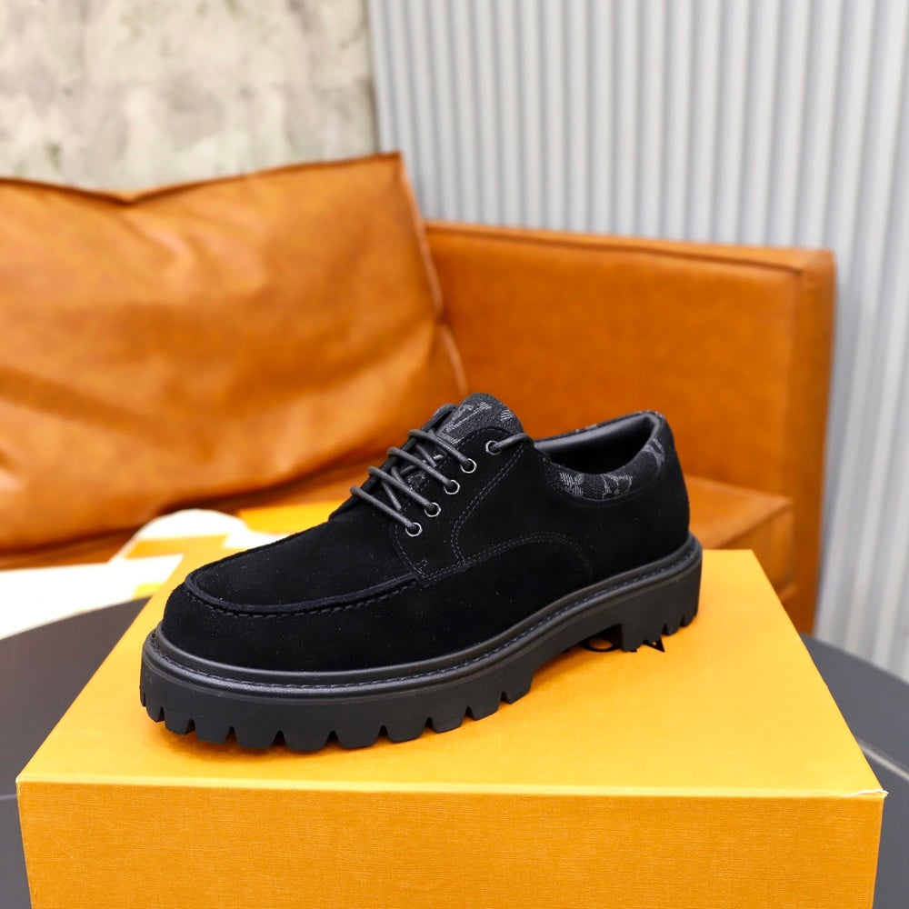 Louis Vuitton Men's Dress Shoes - Style 426032