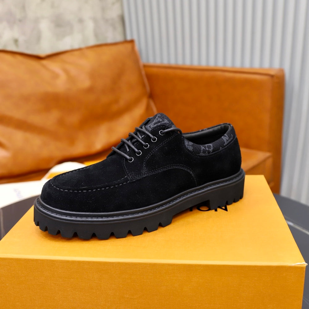 Louis Vuitton Men's Dress Shoes - Style 426032