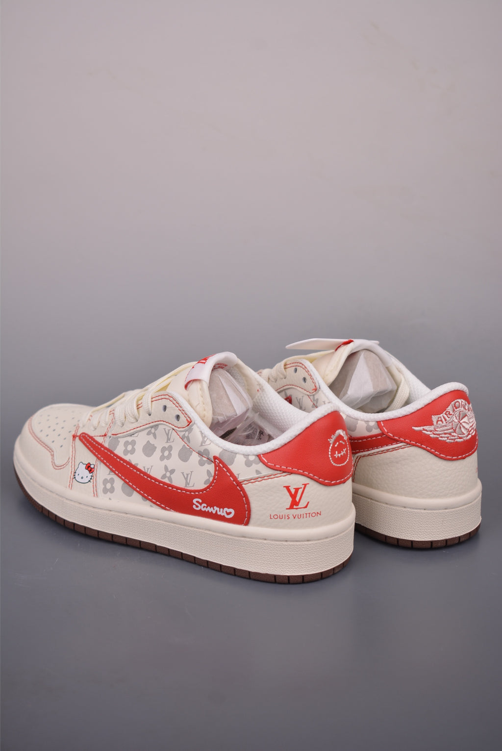 Fragment x Travis Scott x Nike Air Jordan 1 Low - Image 2