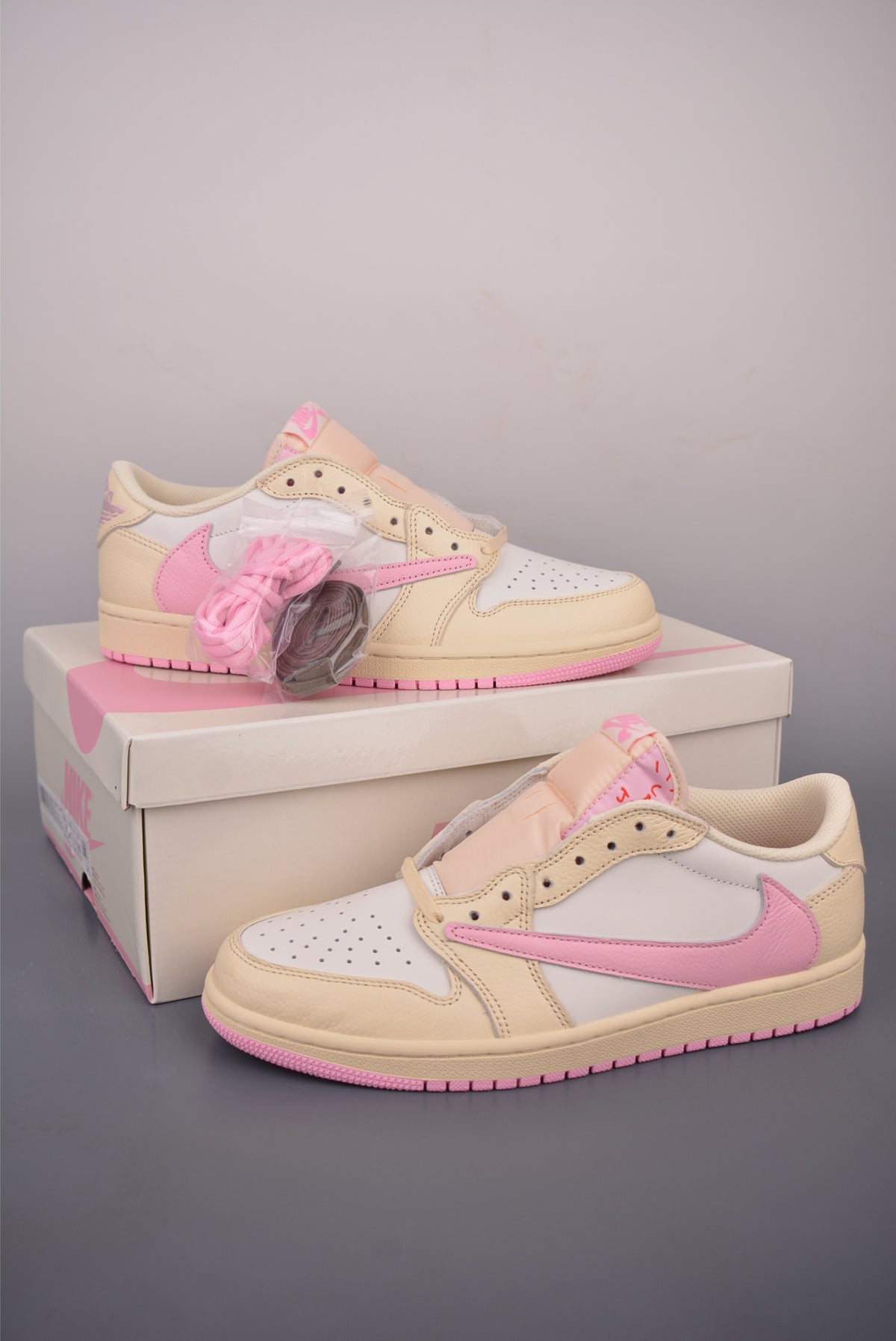 Fragment x Travis Scott x Nike Air Jordan 1 Low - Image 5