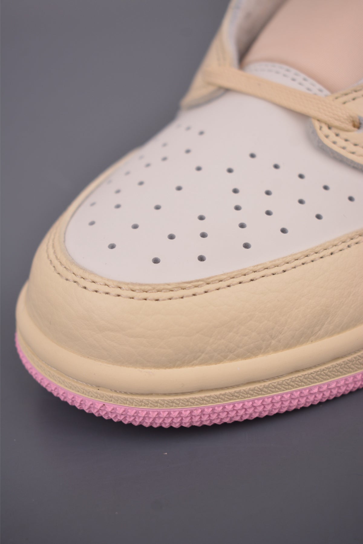 Fragment x Travis Scott x Nike Air Jordan 1 Low - Image 6