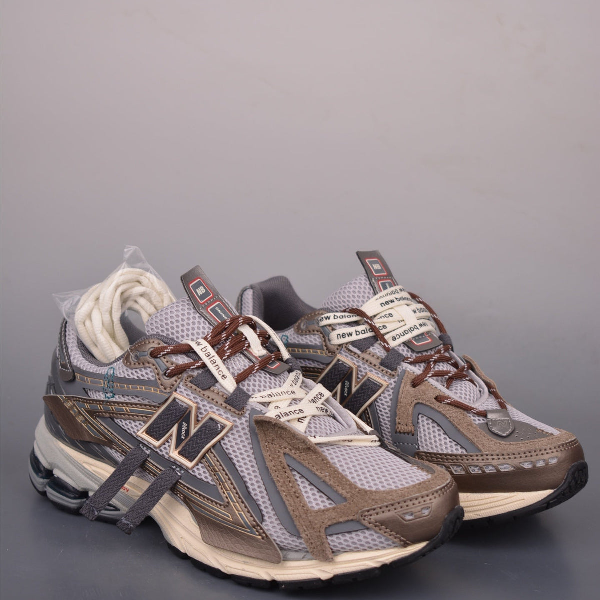 New Balance 320 2002 - Image 1