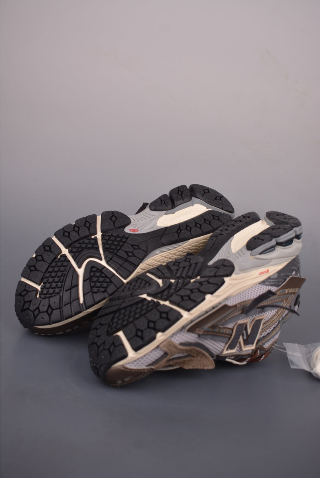 New Balance 320 2002 - Image 3