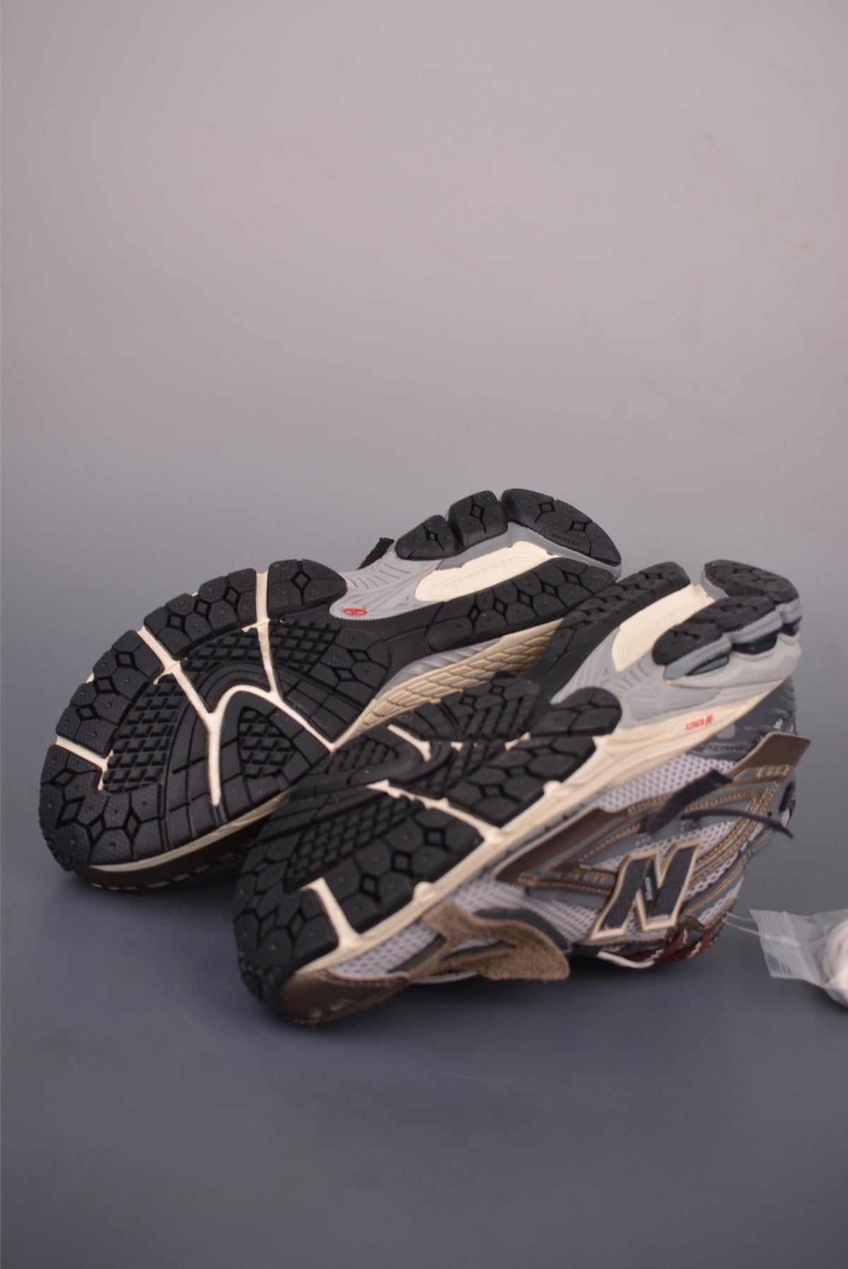 New Balance 320 2002 - Image 3