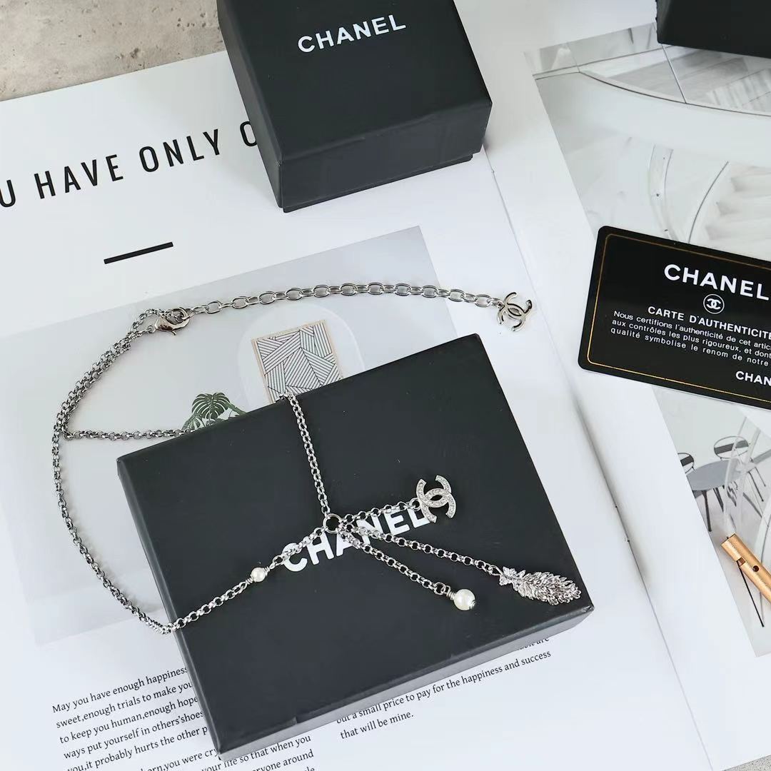 CHANEL Feather Tassel Necklace