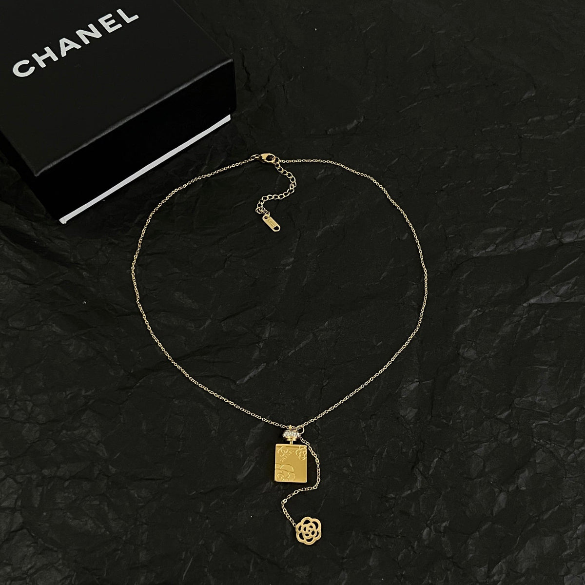 CHANEL Vintage Necklace