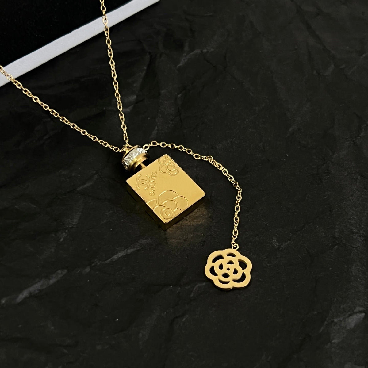 CHANEL Vintage Necklace