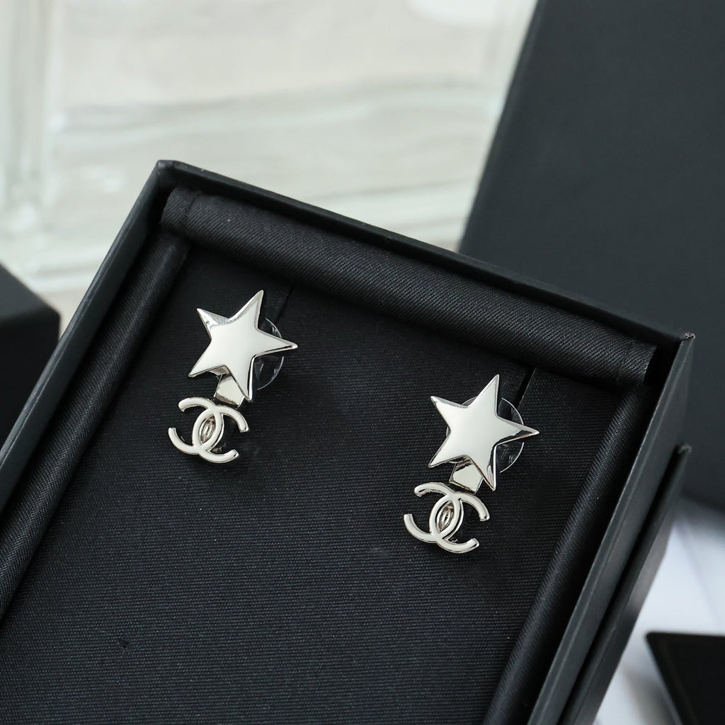 CHANEL Double-C Earrings