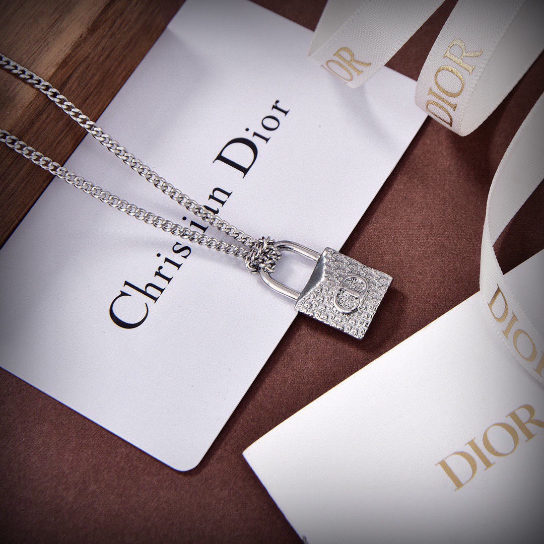 DIOR Necklace