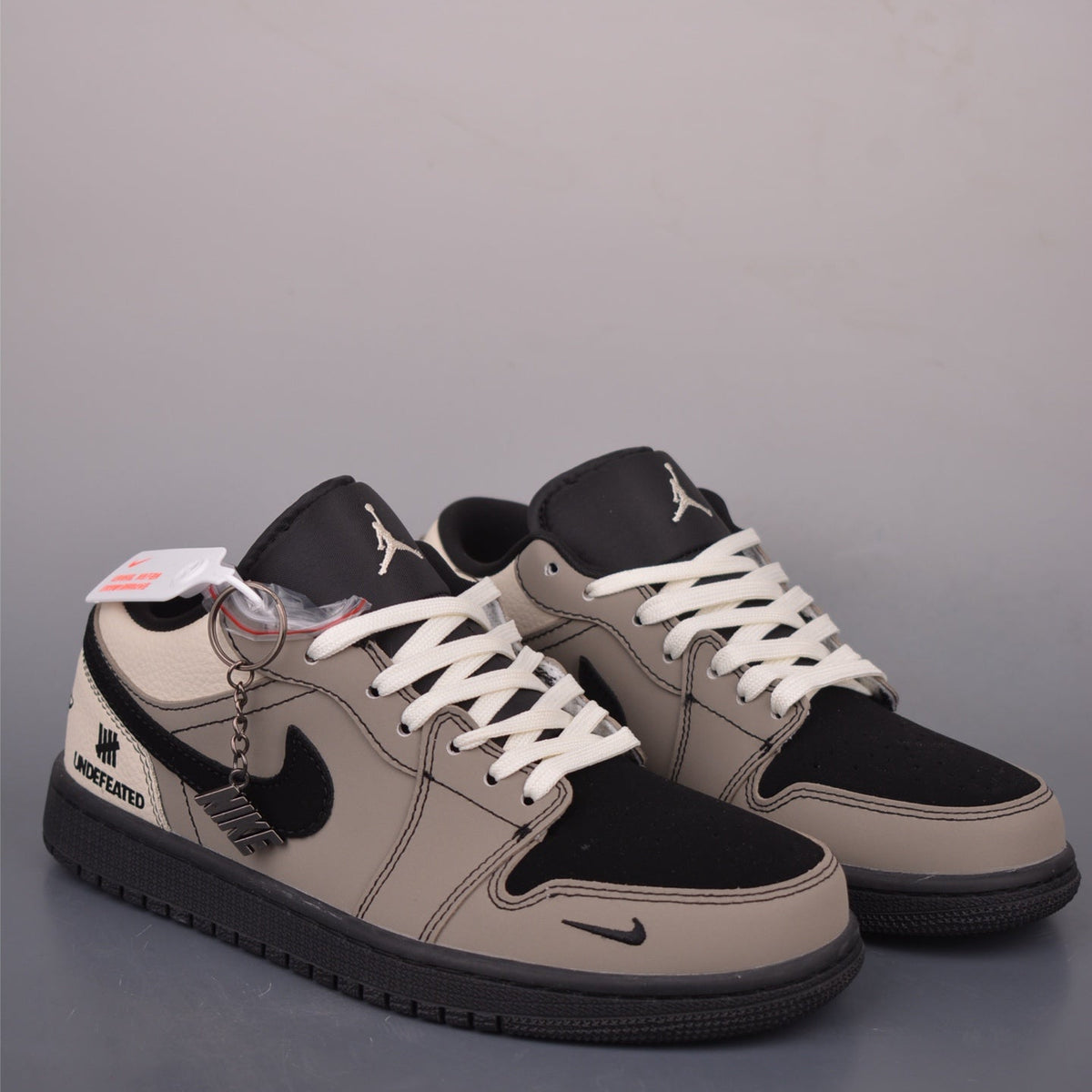 Fragment x Travis Scott x Nike Air Jordan 1 Low - Image 1