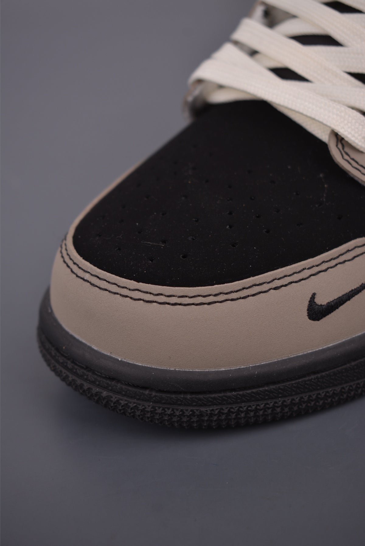 Fragment x Travis Scott x Nike Air Jordan 1 Low - Image 6