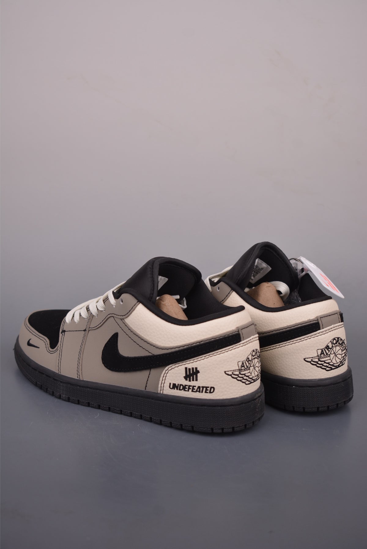 Fragment x Travis Scott x Nike Air Jordan 1 Low - Image 2