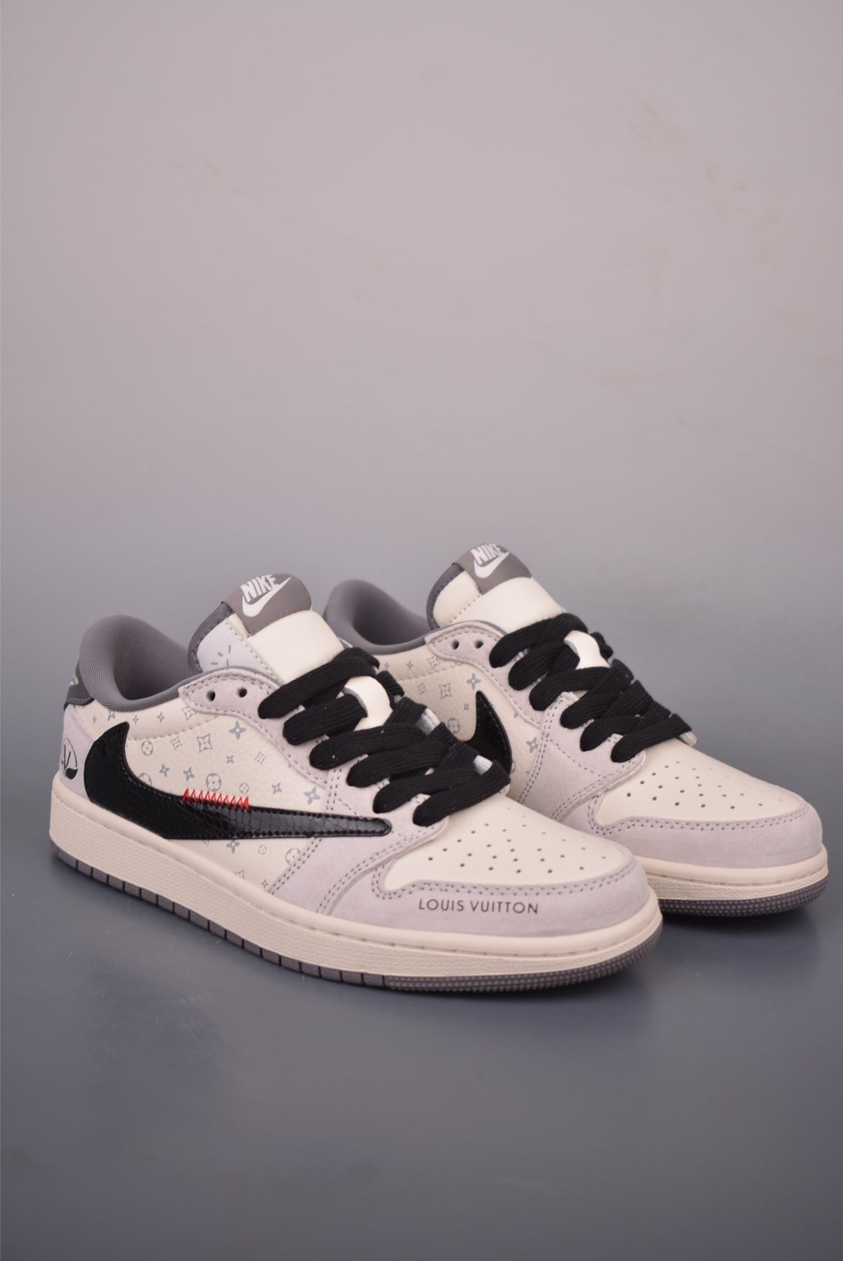 Fragment x Travis Scott x Nike Air Jordan 1 Low - Image 1