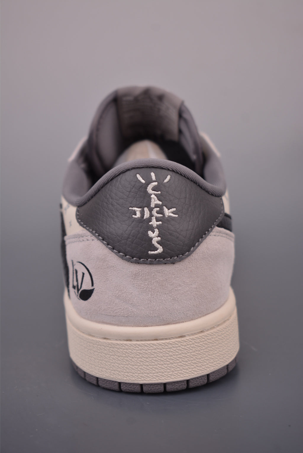 Fragment x Travis Scott x Nike Air Jordan 1 Low - Image 4