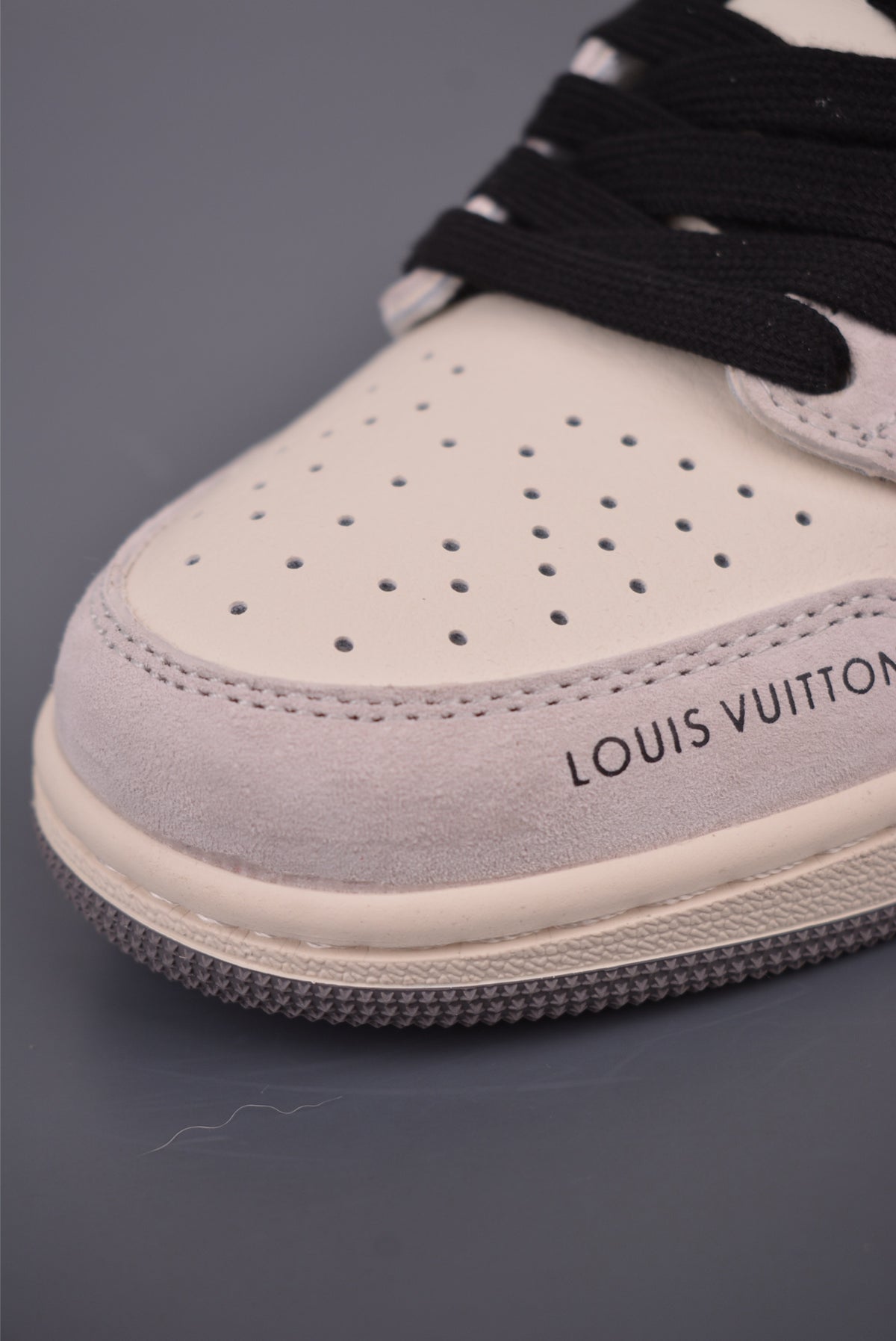 Fragment x Travis Scott x Nike Air Jordan 1 Low - Image 6