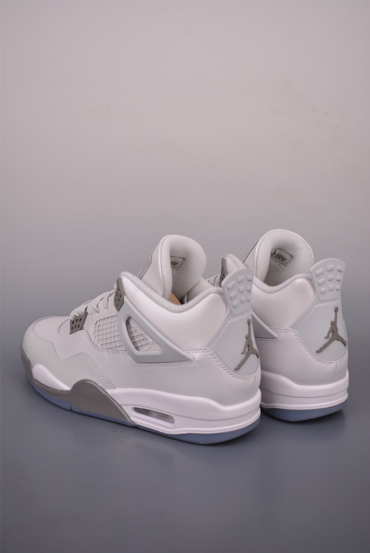 Nike Air Jordan 4 Retro - Image 2