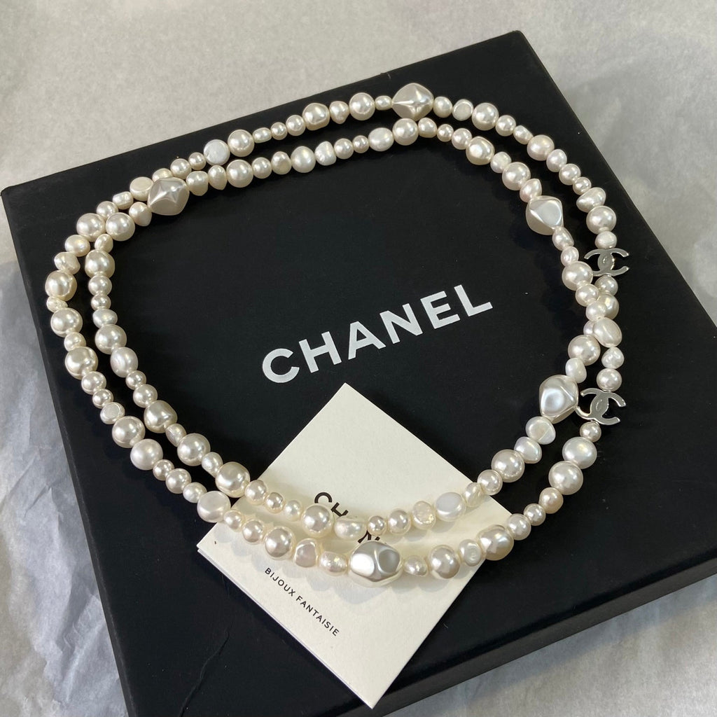 CHANEL Freshwater Pearl Baroque Pearl Double-C Long Necklace