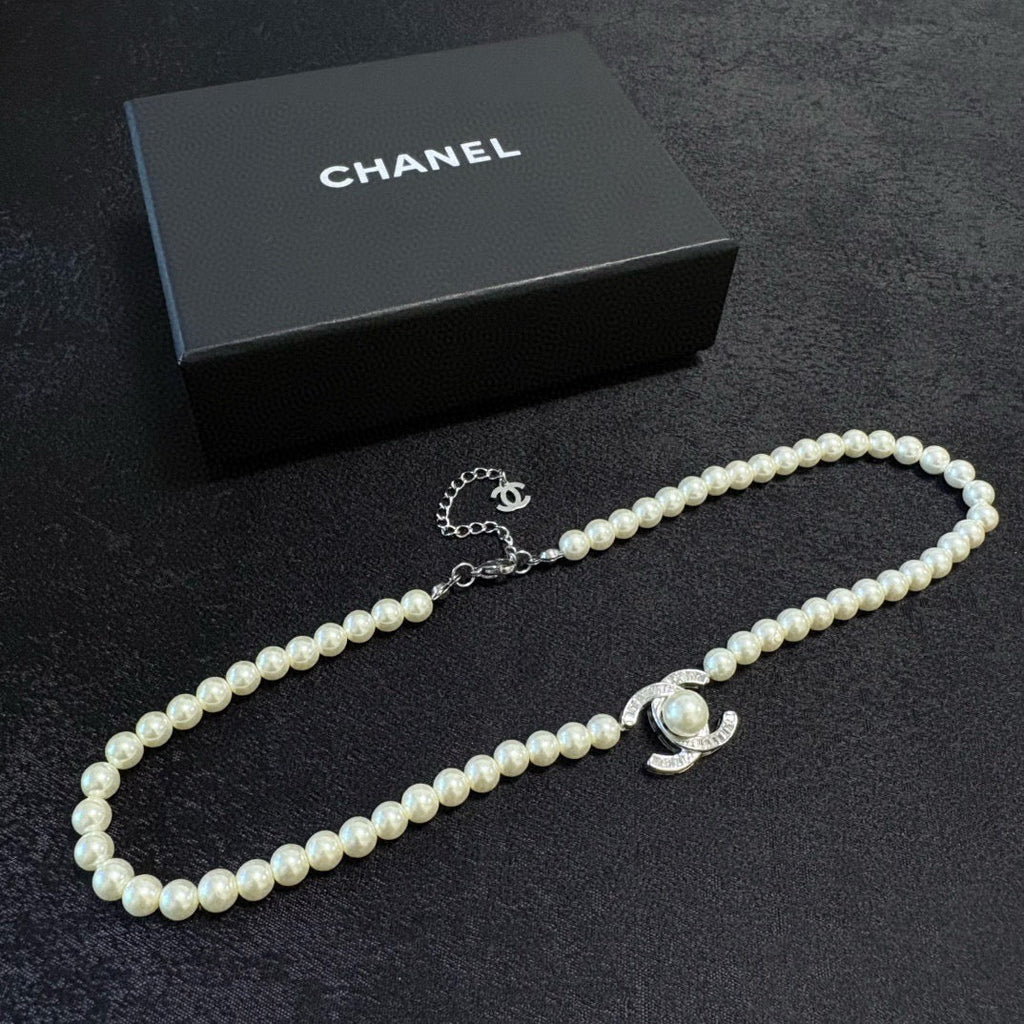 CHANEL Pearl Necklace