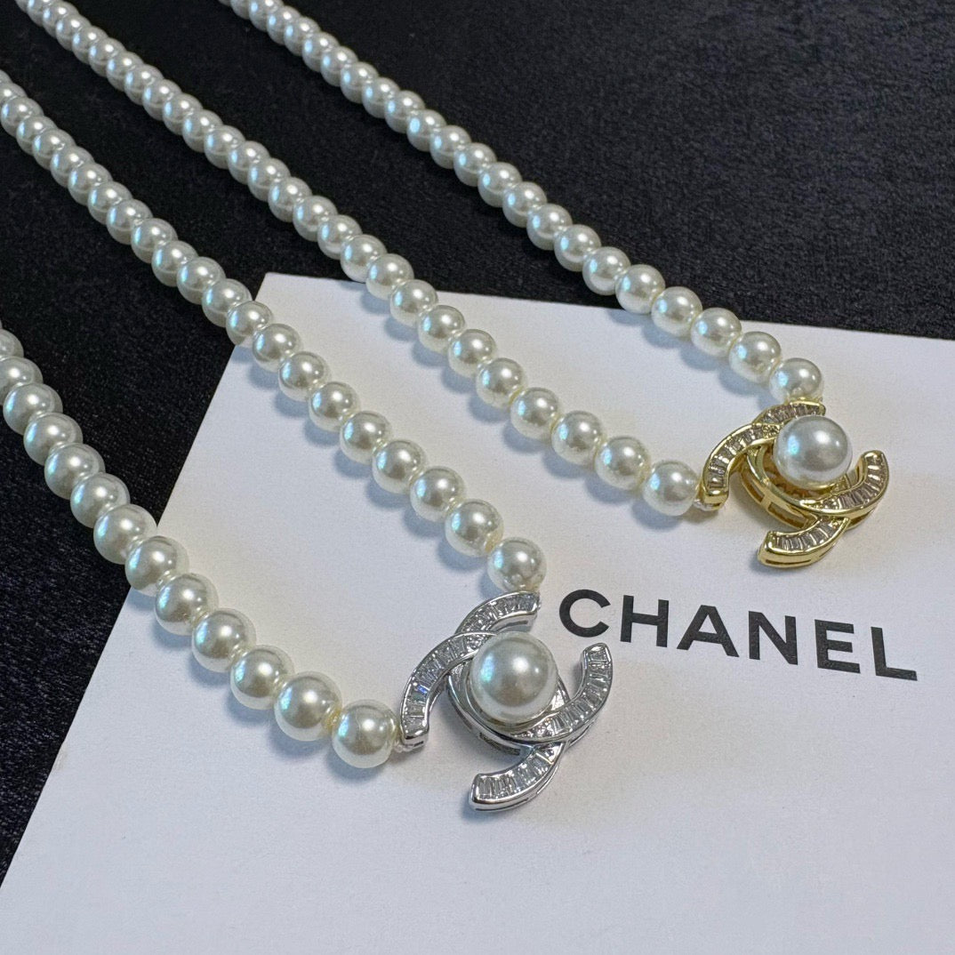 CHANEL Pearl Necklace