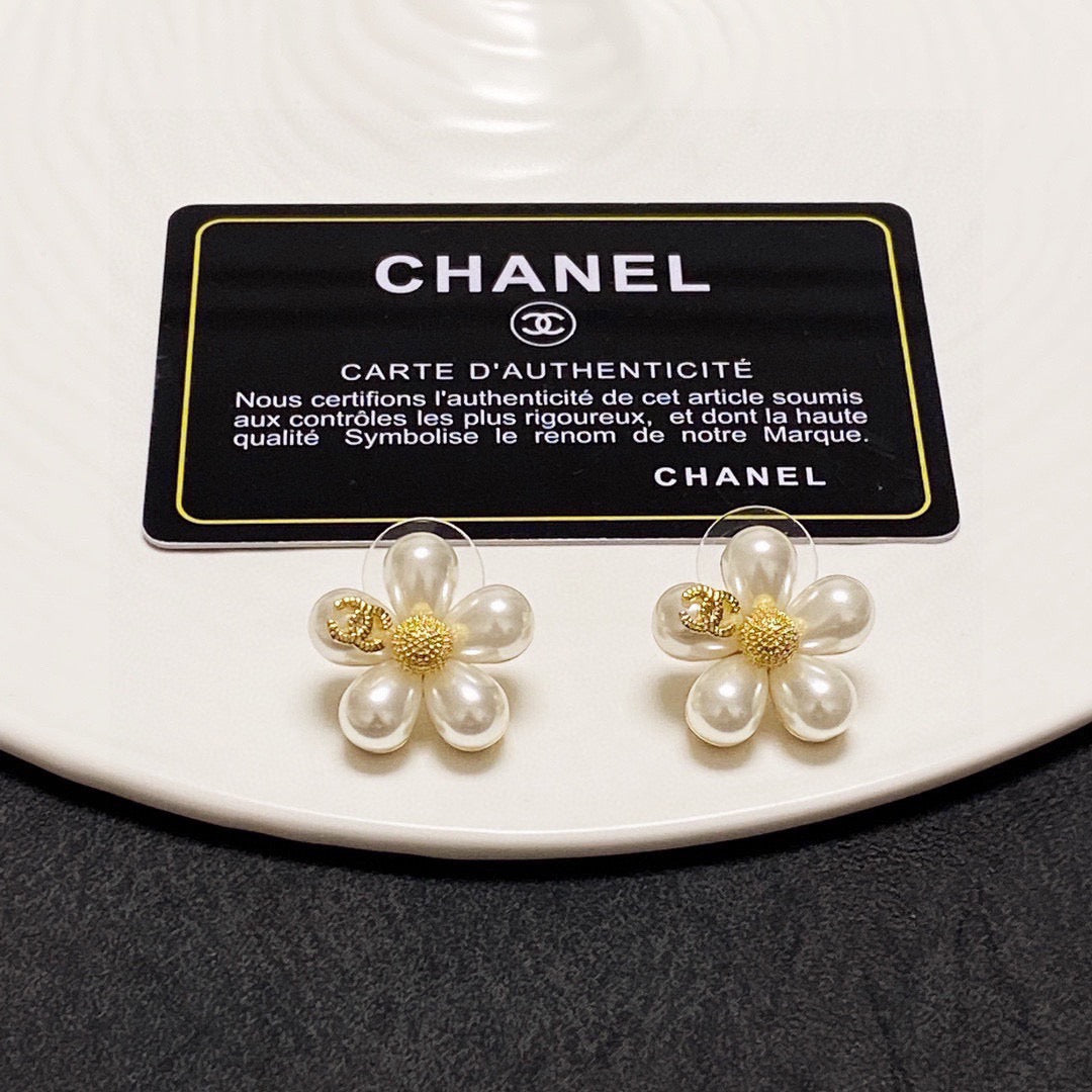 CHANEL Earrings