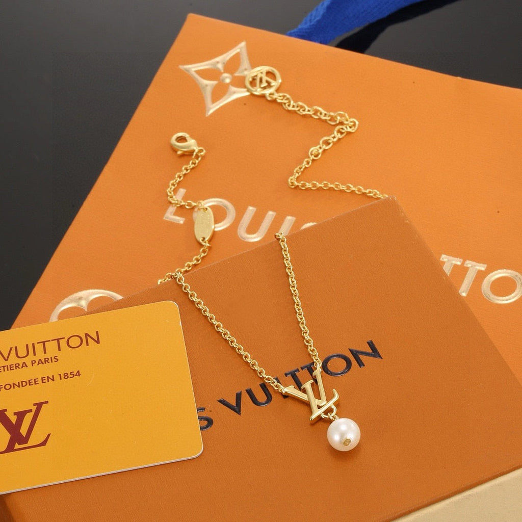 LOUIS VUITTON Necklace