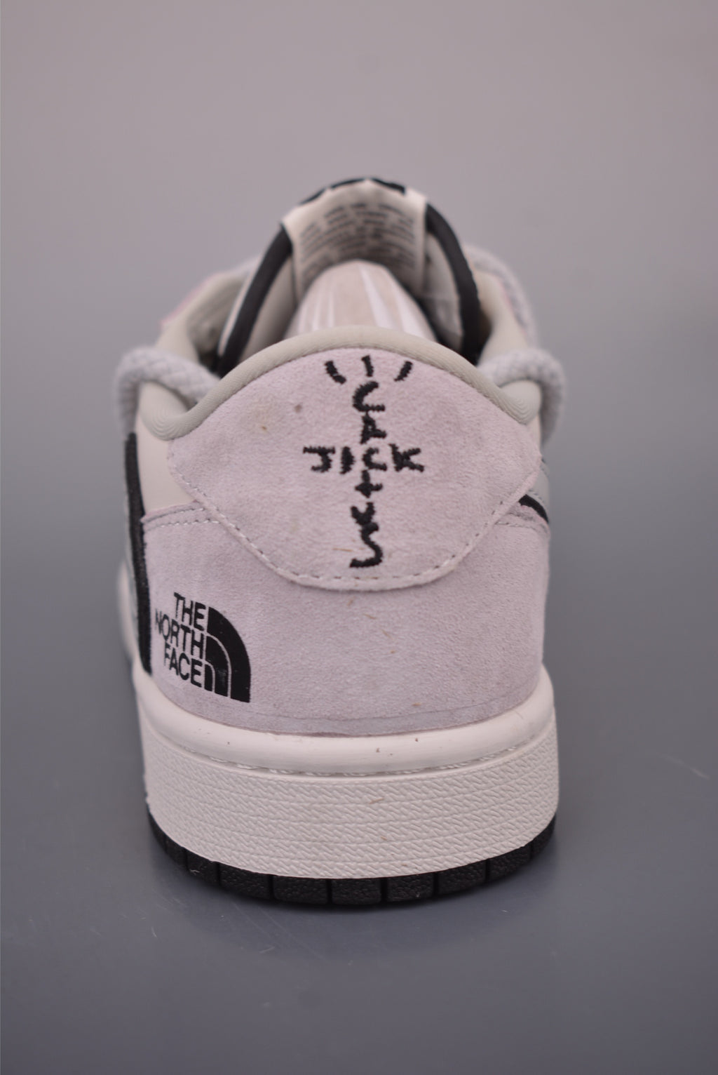 Fragment x Travis Scott x Nike Air Jordan 1 Low - Image 4