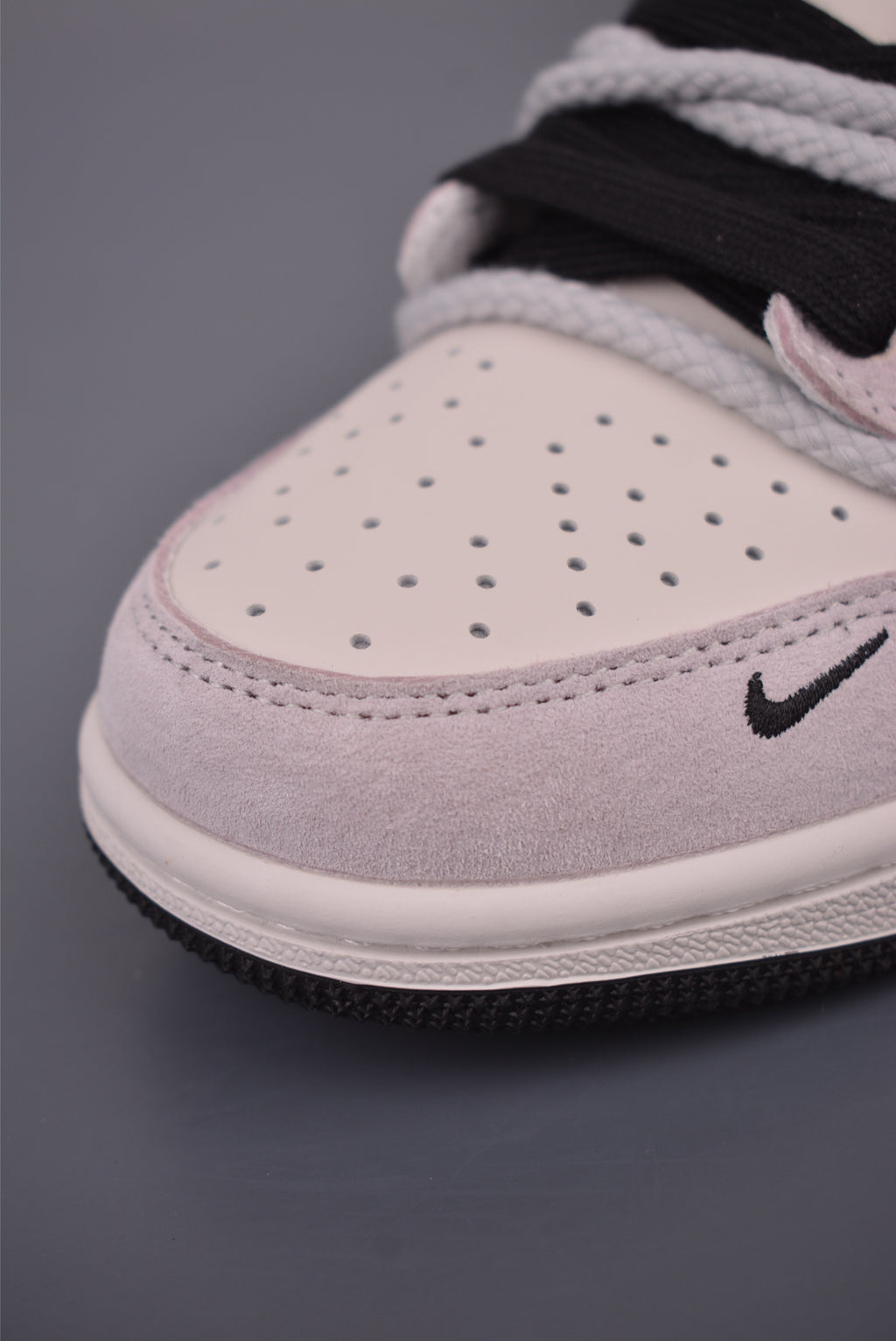 Fragment x Travis Scott x Nike Air Jordan 1 Low - Image 6