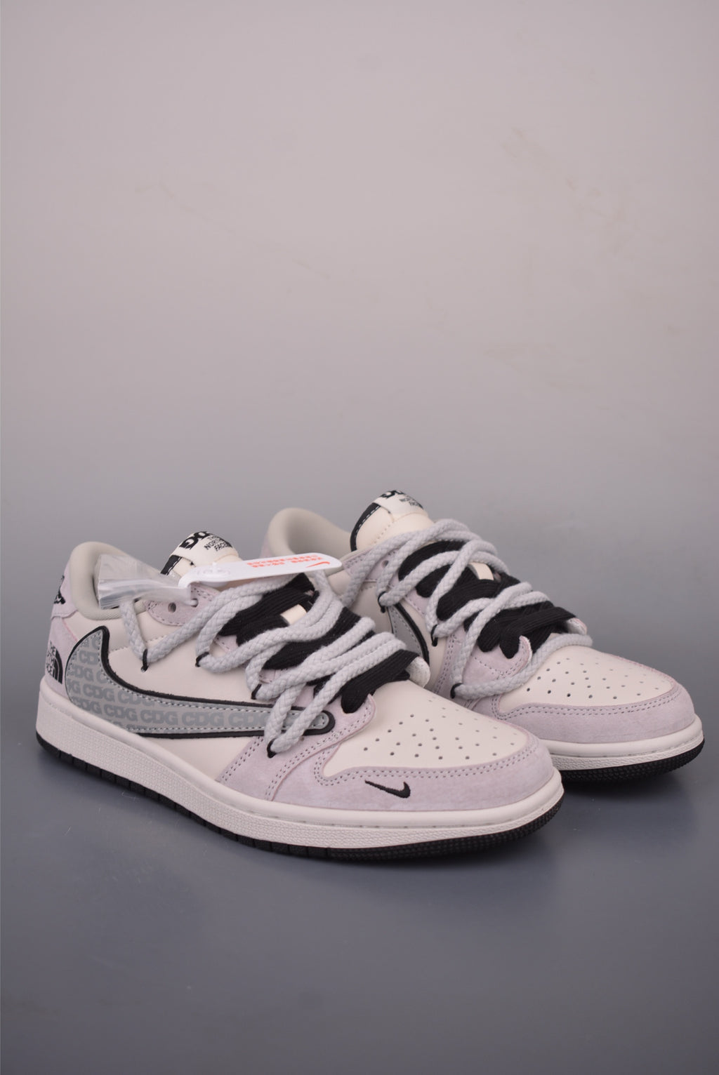 Fragment x Travis Scott x Nike Air Jordan 1 Low - Image 1