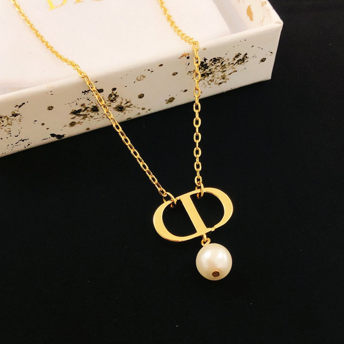 DIOR Pearl Choker Necklace