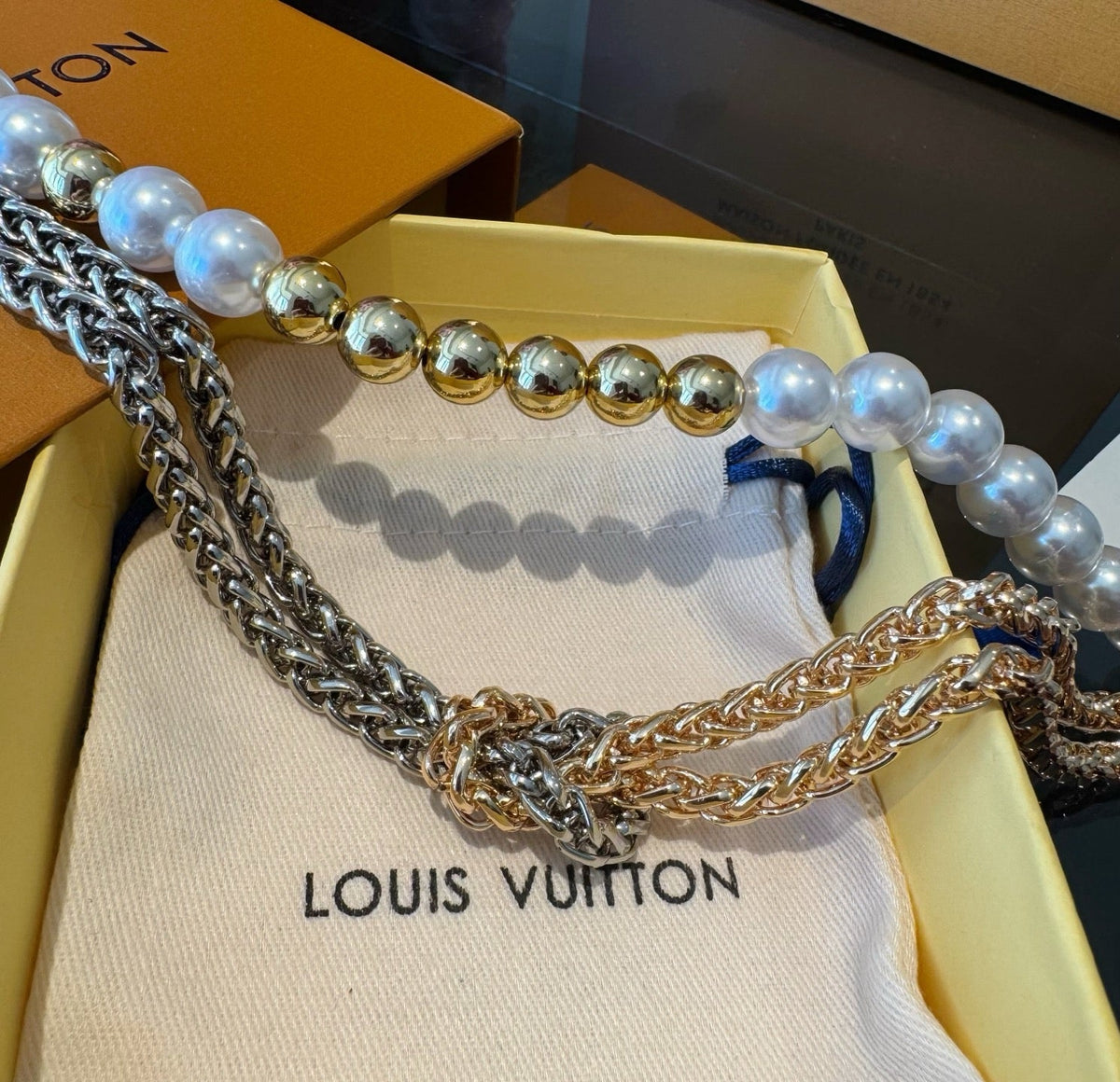LOUIS VUITTON Metal Bag Charm Keychain