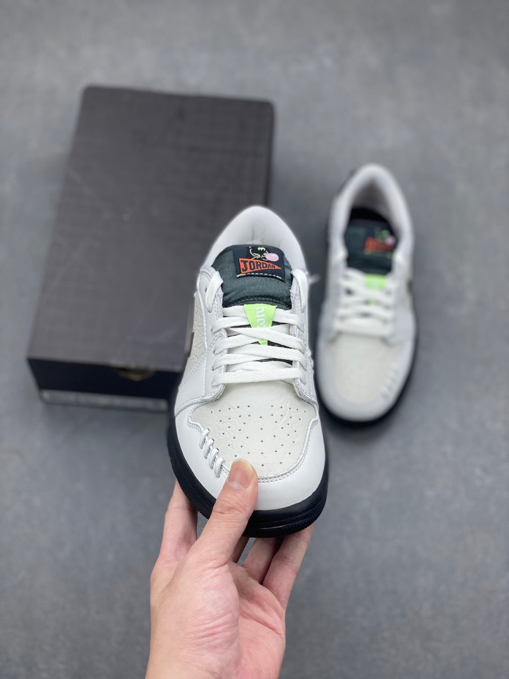 Fragment x Travis Scott x Dior x Nike Air Jordan 1 Low - Image 2