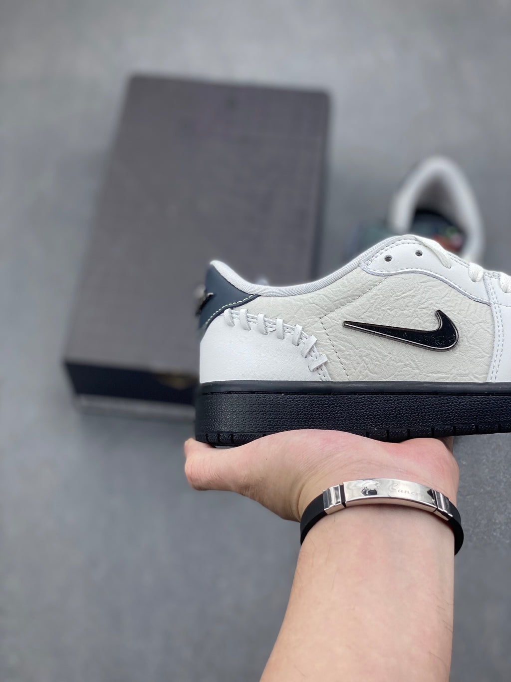 Fragment x Travis Scott x Dior x Nike Air Jordan 1 Low - Image 5