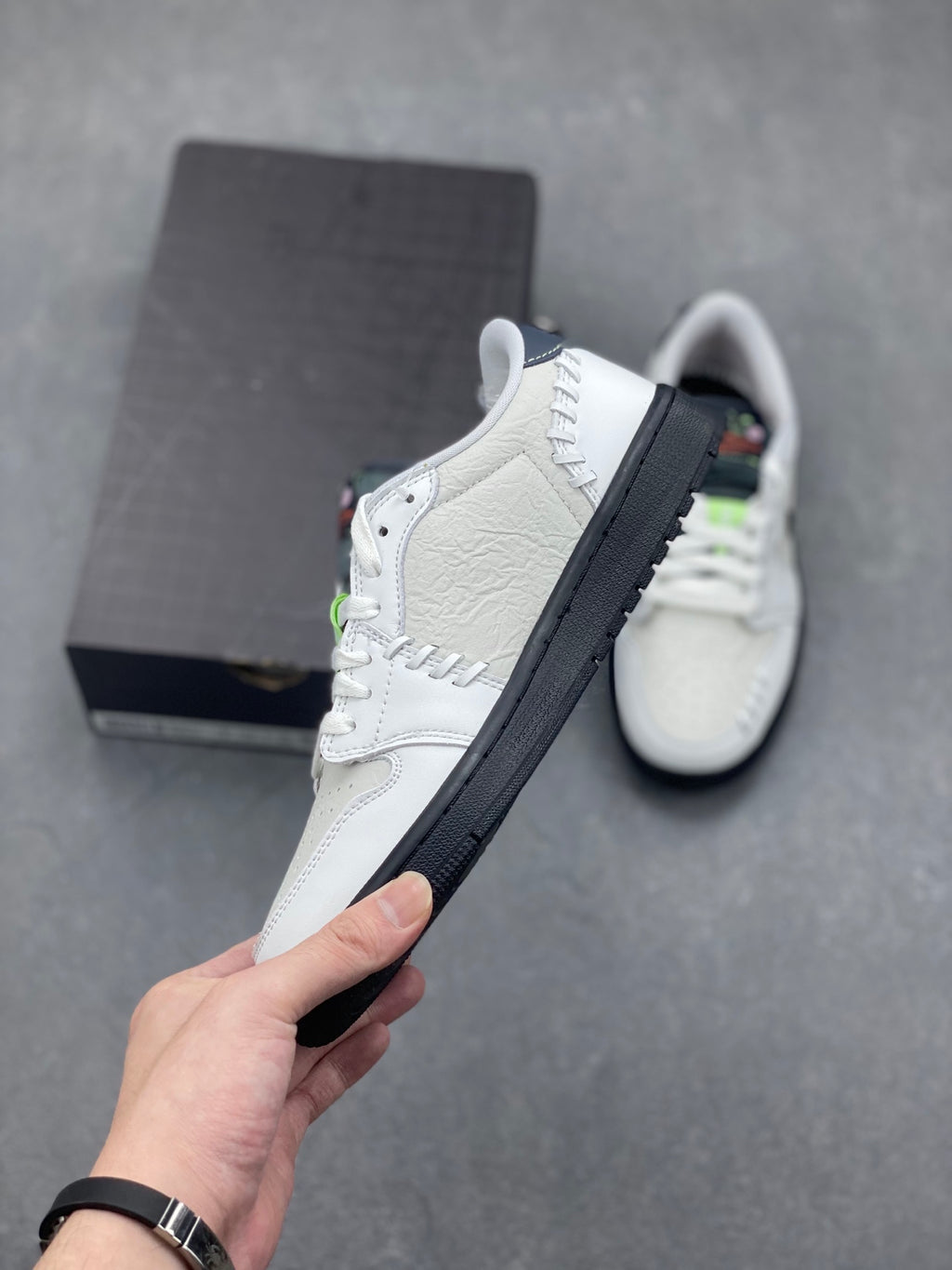 Fragment x Travis Scott x Dior x Nike Air Jordan 1 Low - Image 3