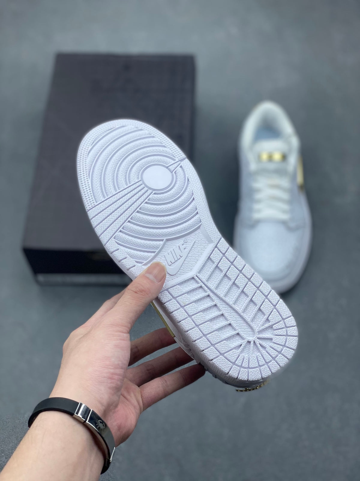 Fragment x Travis Scott x Dior x Nike Air Jordan 1 Low - Image 6