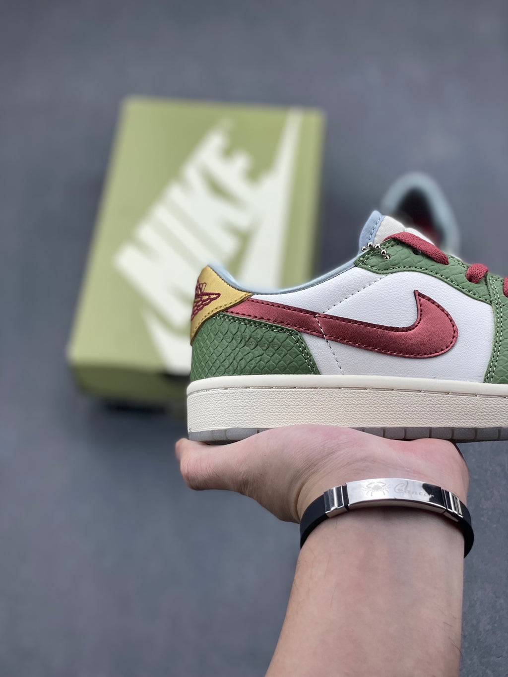 Fragment x Travis Scott x Dior x Nike Air Jordan 1 Low - Image 5