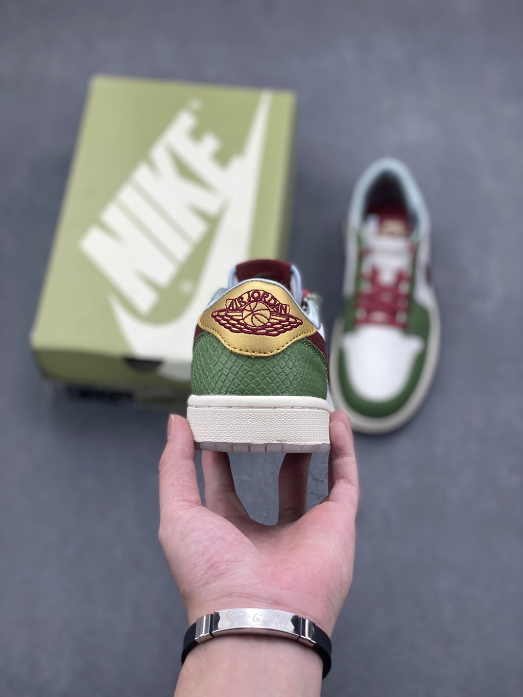 Fragment x Travis Scott x Dior x Nike Air Jordan 1 Low - Image 4