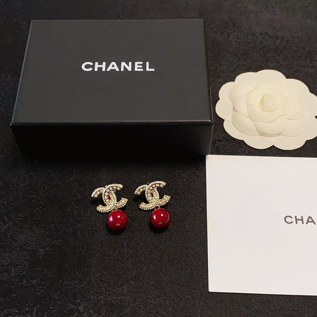 CHANEL Pearl Double-C Pendant Necklace