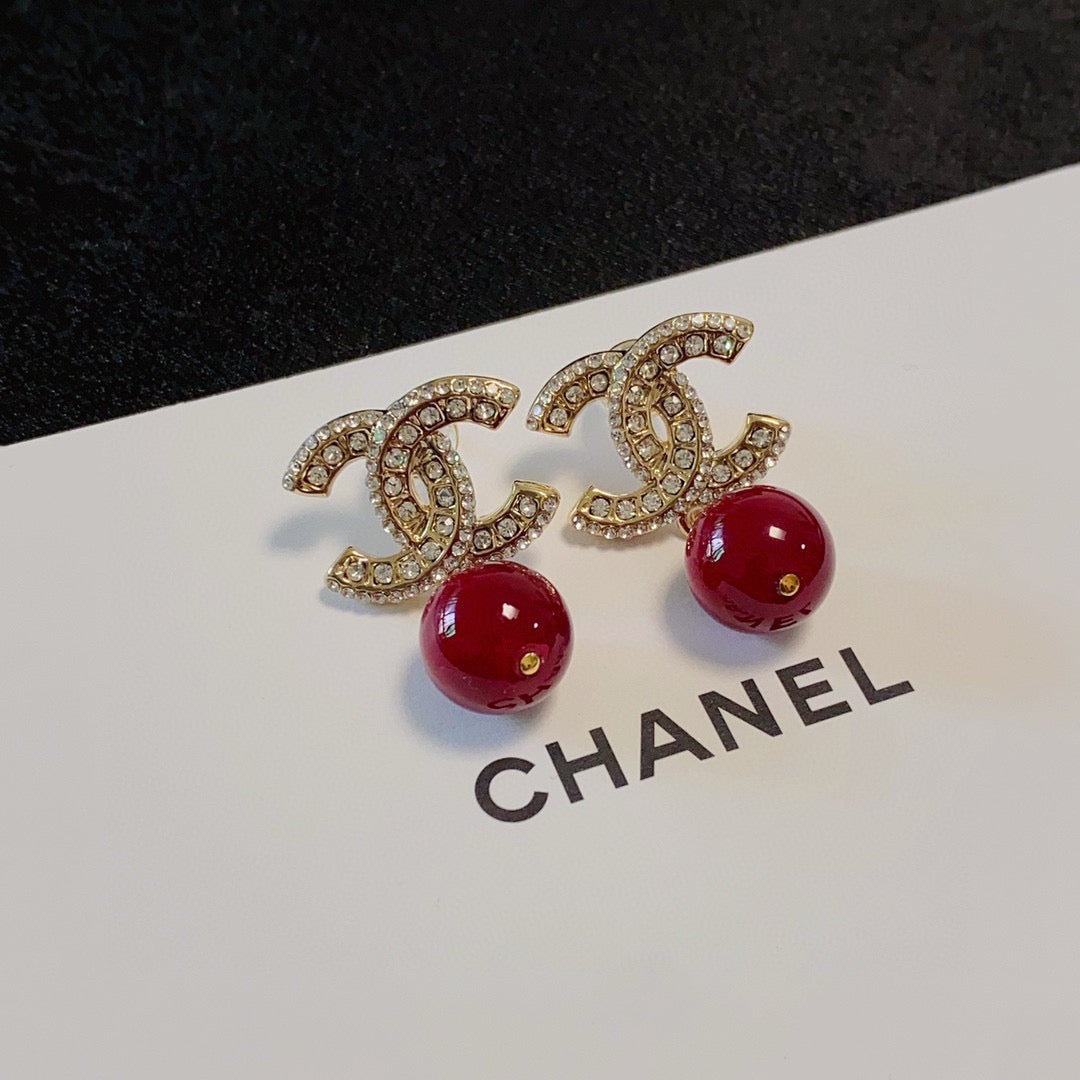 CHANEL Pearl Double-C Pendant Necklace