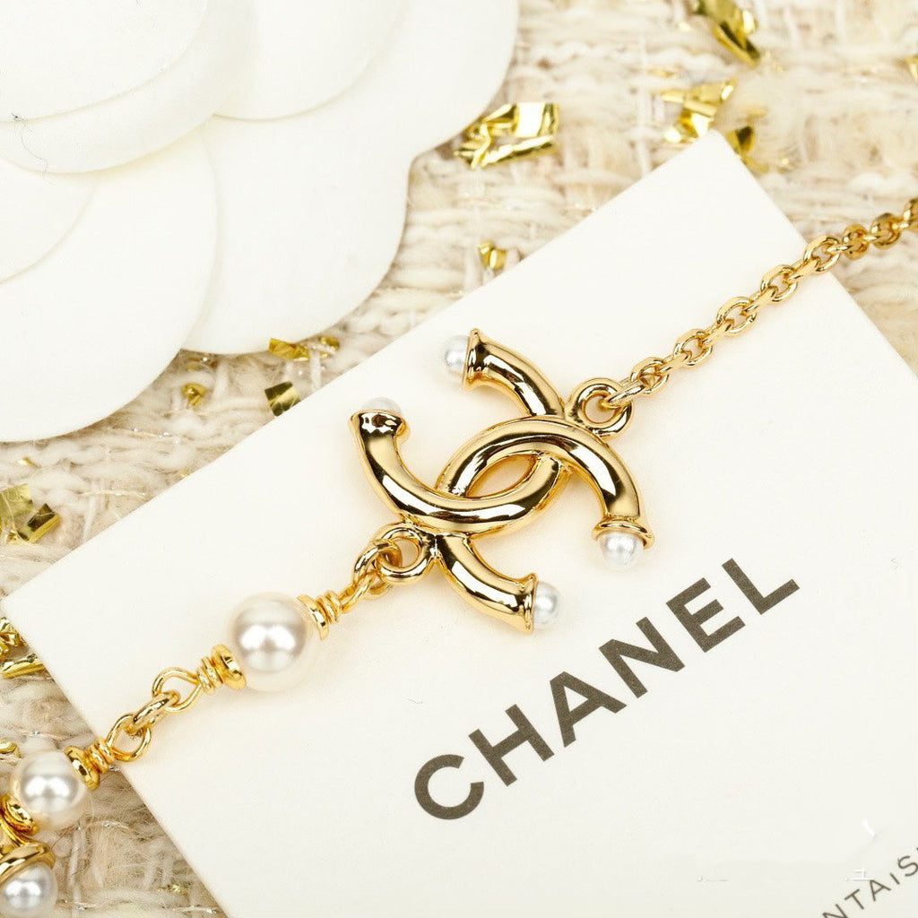 CHANEL Pearl Double-C Vintage Necklace