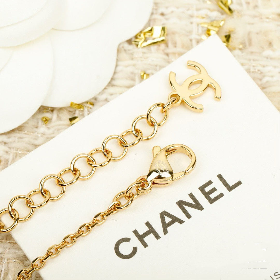 CHANEL Pearl Double-C Vintage Necklace