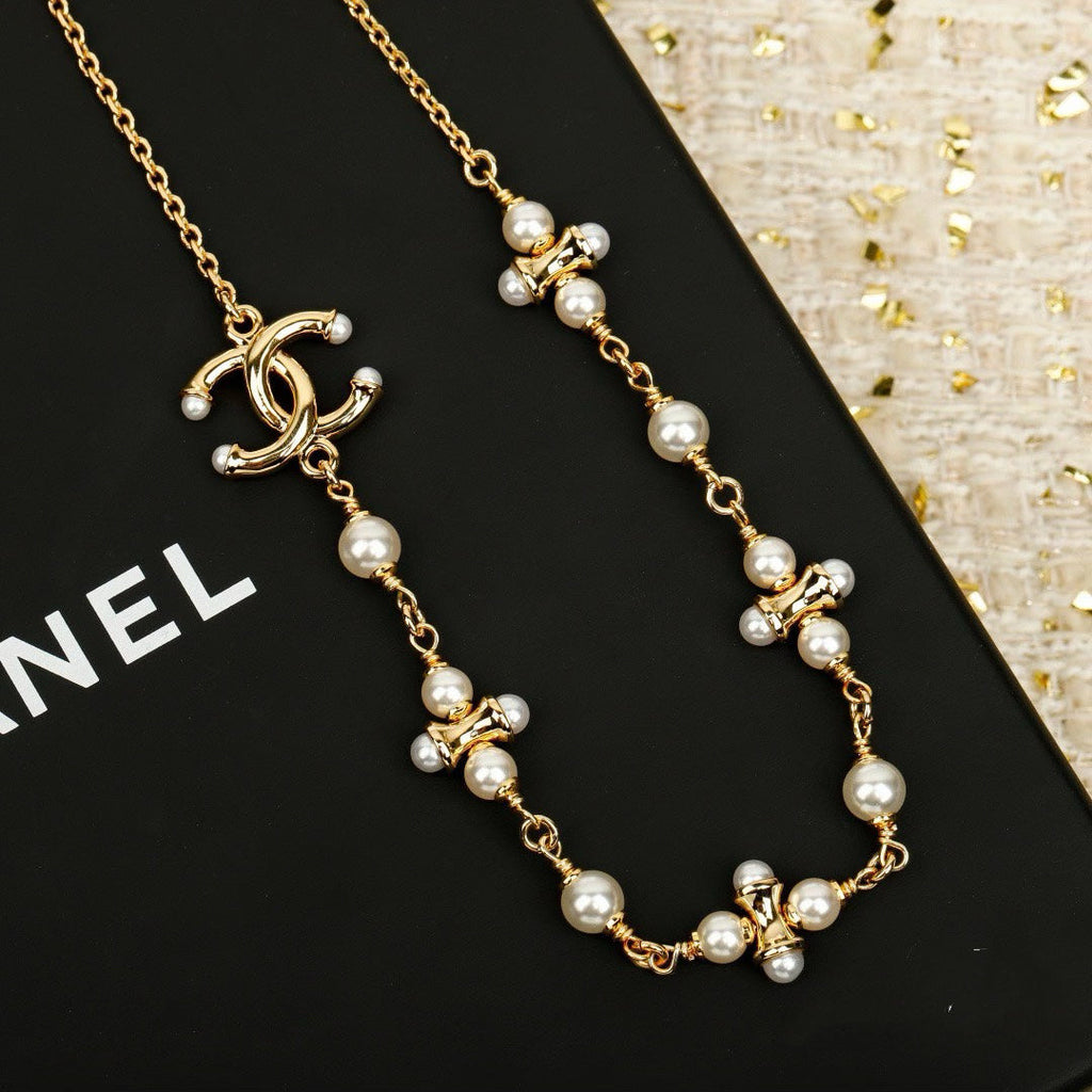 CHANEL Pearl Double-C Vintage Necklace