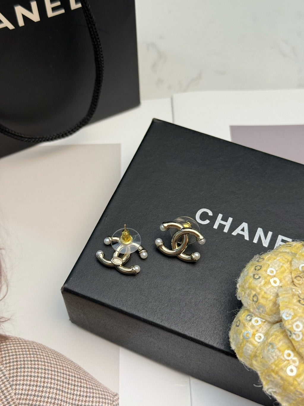 CHANEL Pearl Earrings