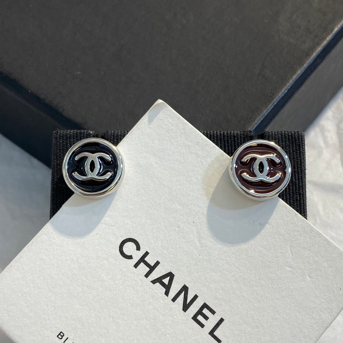 CHANEL Enamel Necklace
