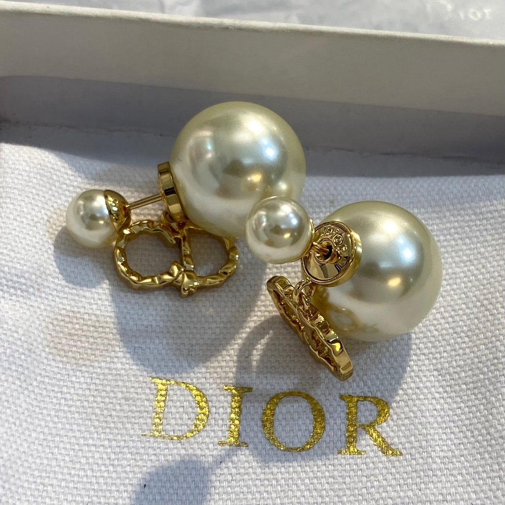 SWAROVSKI Pearl Crystal Earrings
