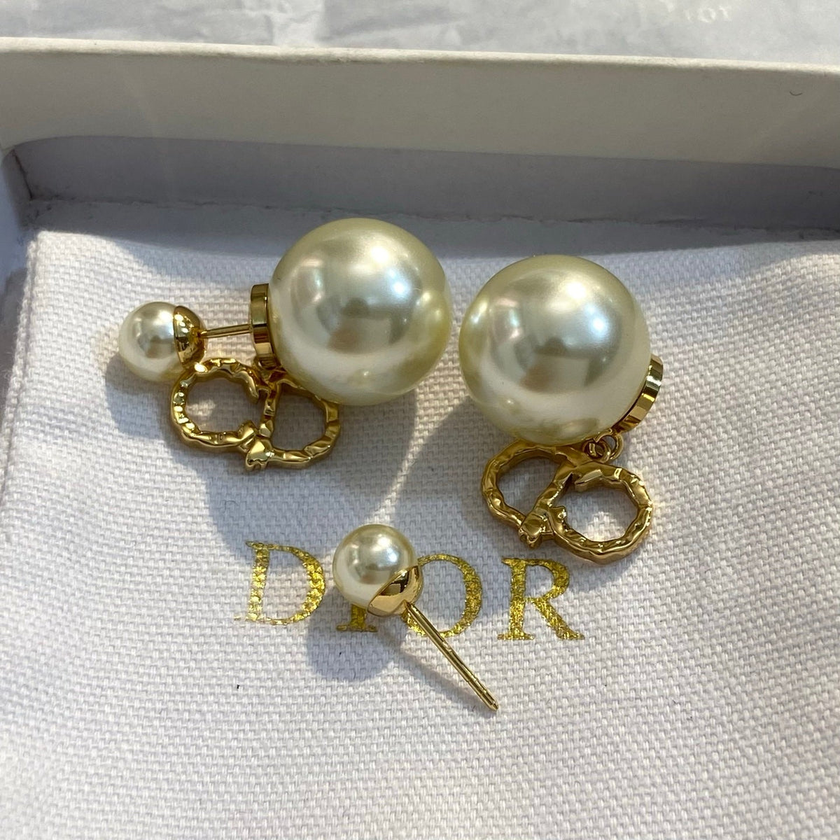 SWAROVSKI Pearl Crystal Earrings