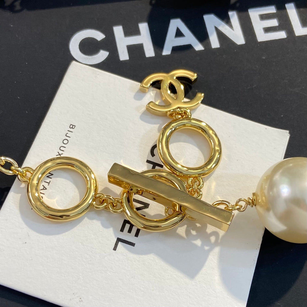 CHANEL Pearl Gold-Tone Necklace